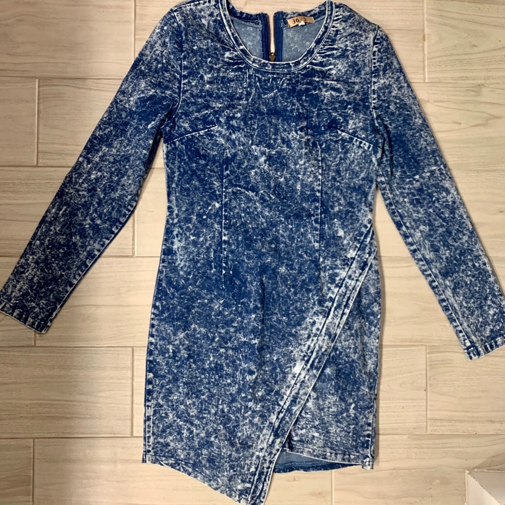 Acid wash long sleeve dress